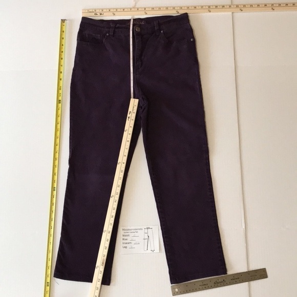 GLORIA VANDERBILT High Rise Straight Leg Mom Jeans—Size—Missy 10Short - Picture 7 of 11